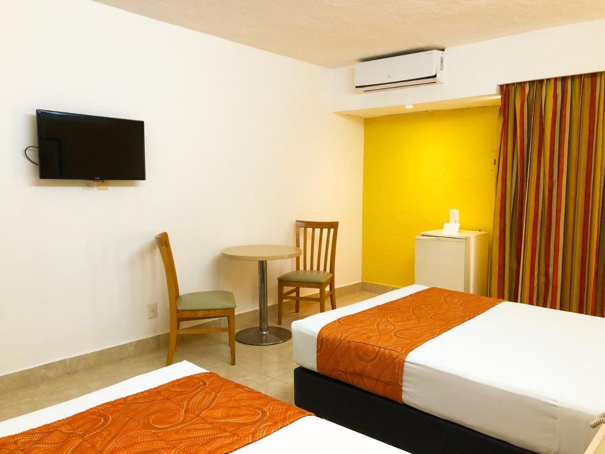 Hotel Los Cocos Chetumal Exterior photo