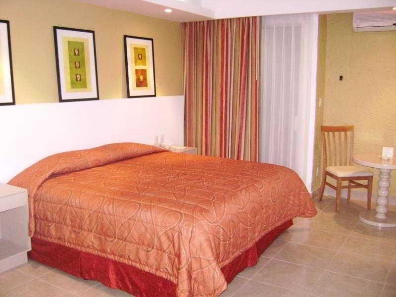 Hotel Los Cocos Chetumal Exterior photo