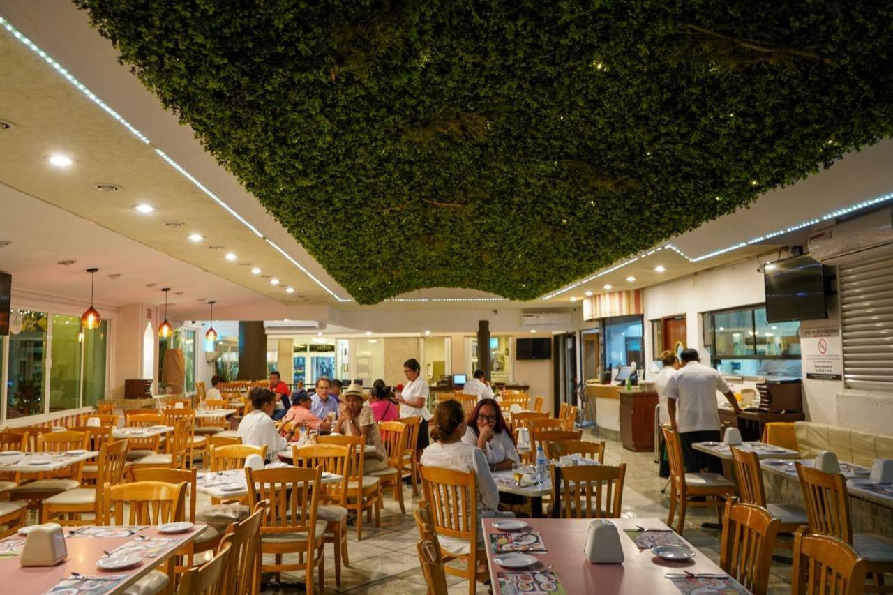 Hotel Los Cocos Chetumal Exterior photo